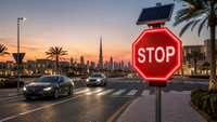 //rlrorwxhlmlnlj5p.ldycdn.com/cloud/pmBpnKnklrSRmlpippllkp/Solar-LED-Stop-Sign-at-UAE-Intersection.jpg